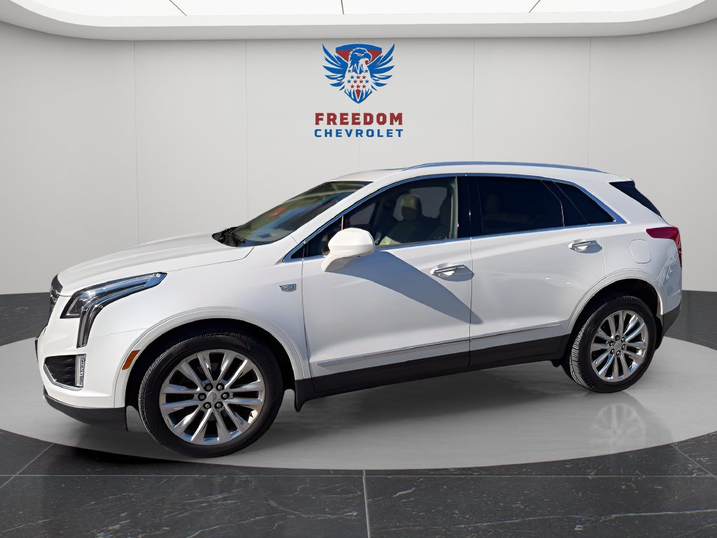 Used 2017 Cadillac XT5 Platinum AWD/4WD image 2