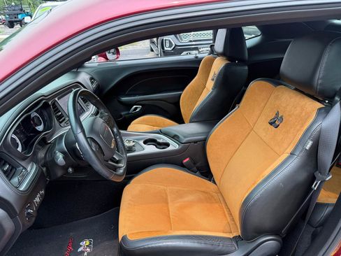 Used 2021 Dodge Challenger R/T Scat Pack RWD image 27
