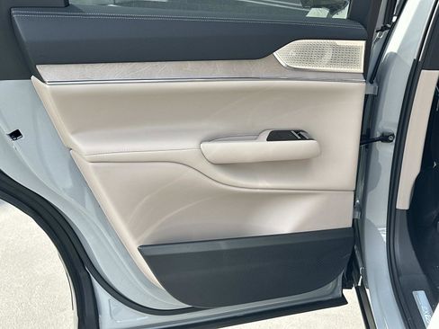 New 2025 Volvo EX90 Ultra image 16