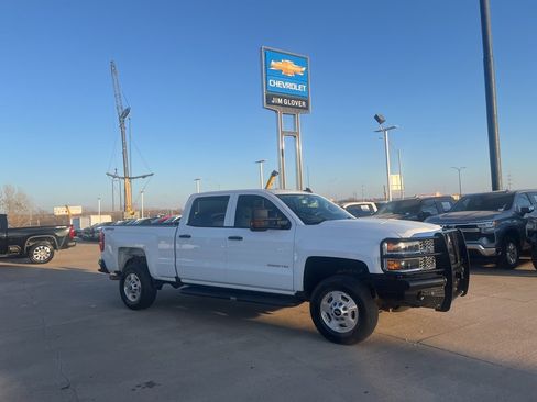 Used 2019 Chevrolet Silverado 2500 W/T w/ WT Convenience Package image 6