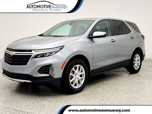 Used 2024 Chevrolet Equinox LT FWD image 1