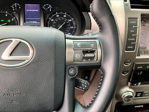 Used 2015 Lexus GX 460 w/ Premium Package AWD/4WD image 24