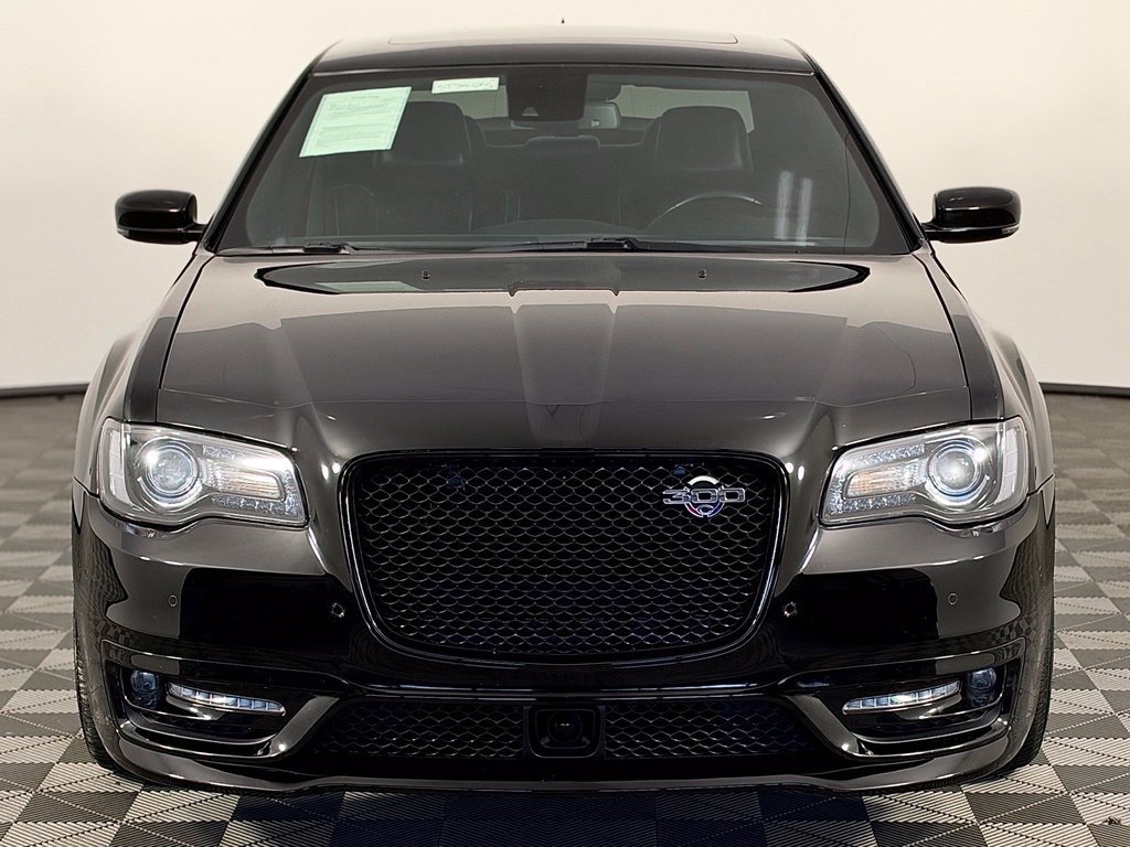 Used 2023 Chrysler 300 C RWD image 2