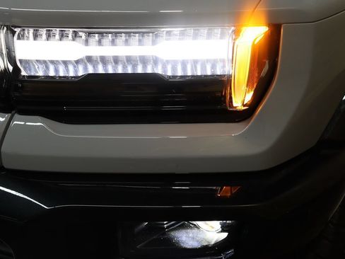 Used 2025 GMC Hummer EV 2X AWD/4WD image 14