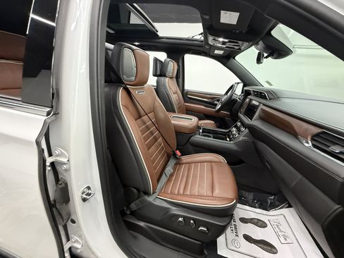 Used 2023 GMC Yukon Denali Ultimate image 21