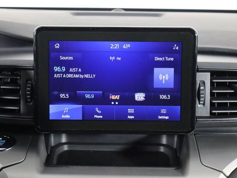 Used 2021 Ford Explorer XLT RWD image 28