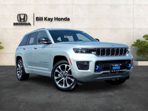 Used 2022 Jeep Grand Cherokee Overland w/ Luxury Tech Group IV image 5