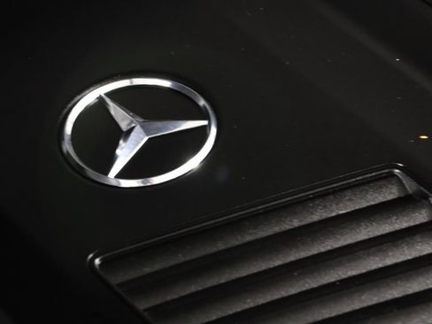 Used 2022 Mercedes-Benz GLE 53 AMG 4MATIC w/ 3rd Row Seat Package image 24