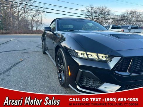 Used 2025 Ford Mustang GT Premium image 9