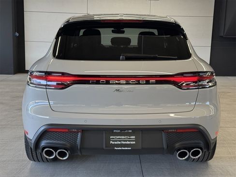 Used 2025 Porsche Macan image 7
