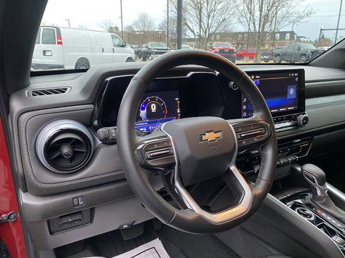 Used 2023 Chevrolet Colorado LT w/ LT Convenience Package III image 17