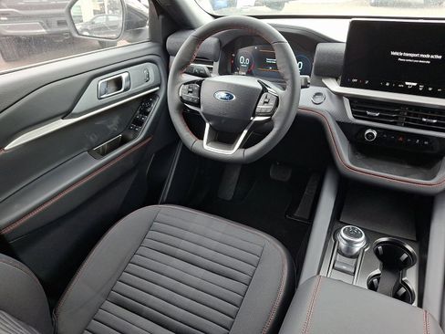 New 2026 Ford Explorer ST-Line w/ ST-Line Street Pack image 8