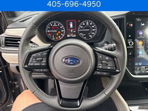 Used 2025 Subaru Forester Premium AWD/4WD image 18
