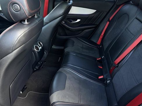 Used 2022 Mercedes-Benz GLC 43 AMG 4MATIC image 32