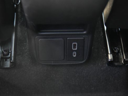 Used 2023 Buick Encore GX Select w/ Sport Touring Package image 35