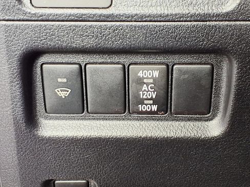 Used 2016 Toyota 4Runner SR5 AWD/4WD image 15