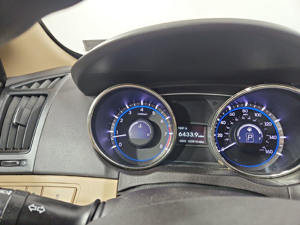 Used 2012 Hyundai Sonata GLS FWD image 16