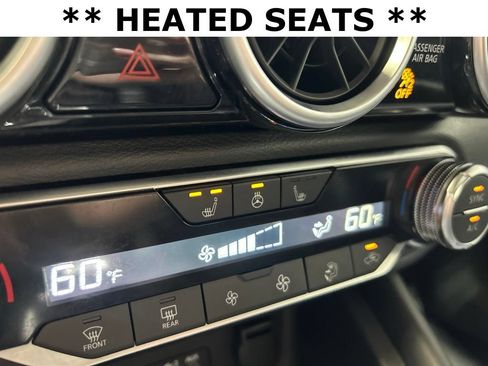 Used 2025 Nissan Sentra SR w/ SR Premium Package FWD image 9