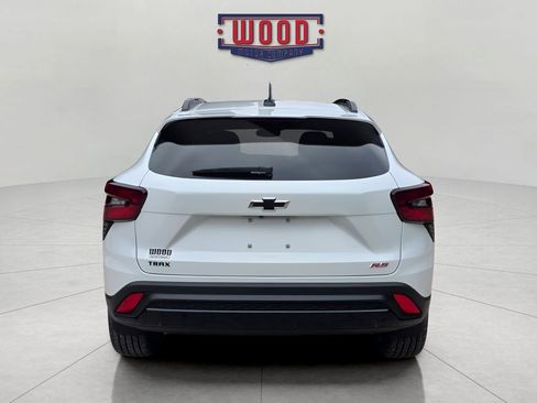 New 2026 Chevrolet Trax RS FWD image 3