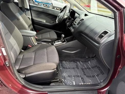 Used 2018 Kia Forte LX image 13