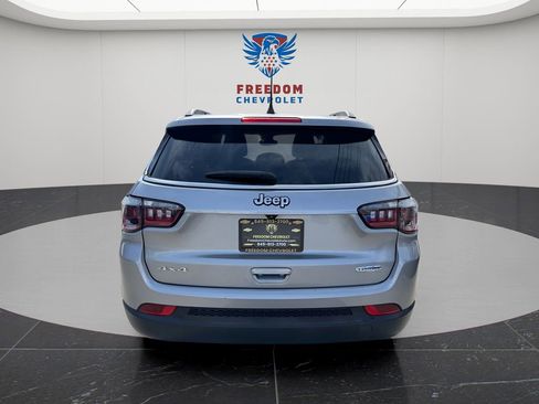 Used 2022 Jeep Compass Latitude w/ Convenience Group AWD/4WD image 5