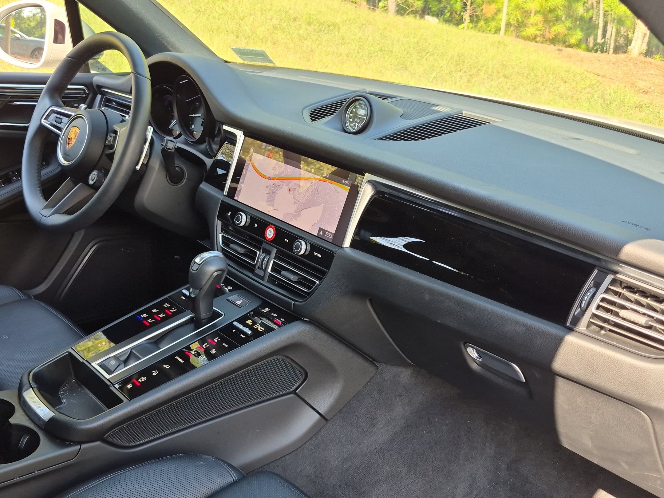 Certified 2026 Porsche Macan AWD/4WD image 20