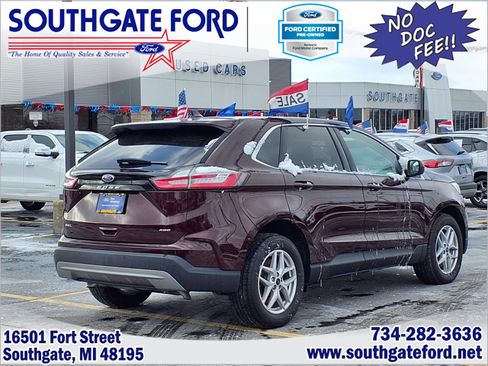Used 2024 Ford Edge SEL w/ Convenience Package image 2
