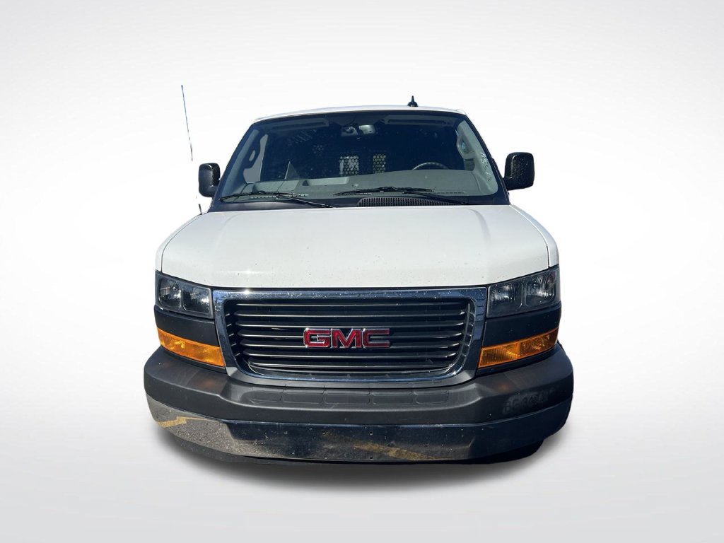 Used 2025 GMC Savana 2500 w/ Driver Convenience Package RWD image 2
