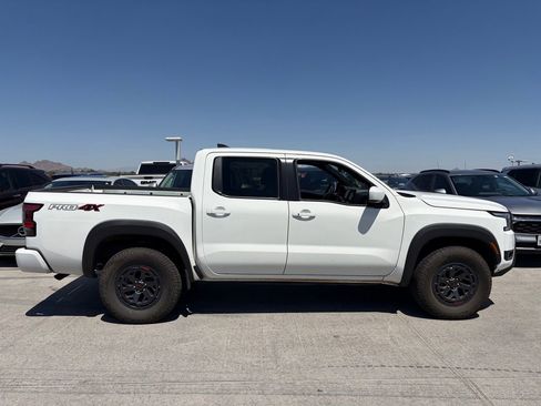 Used 2026 Nissan Frontier PRO-4X AWD/4WD image 2