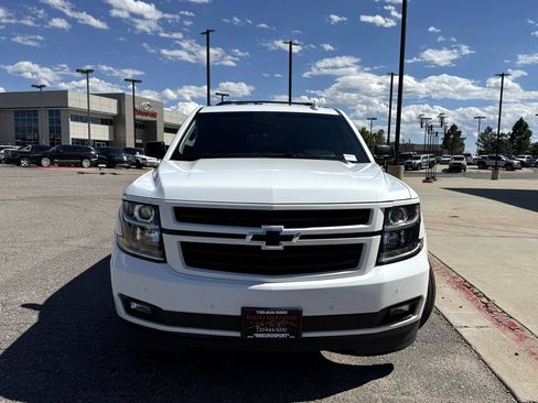 Used 2019 Chevrolet Suburban Premier AWD/4WD image 3