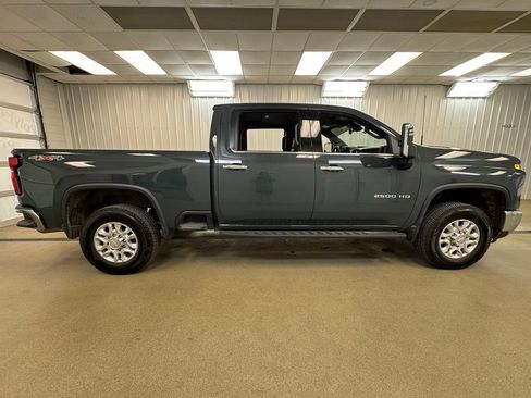 Used 2026 Chevrolet Silverado 2500 LTZ w/ LTZ Premium Package AWD/4WD image 5