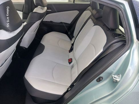 Used 2016 Toyota Prius Four Touring FWD image 13