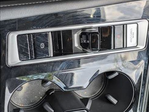 Used 2024 Volkswagen Atlas SE image 13