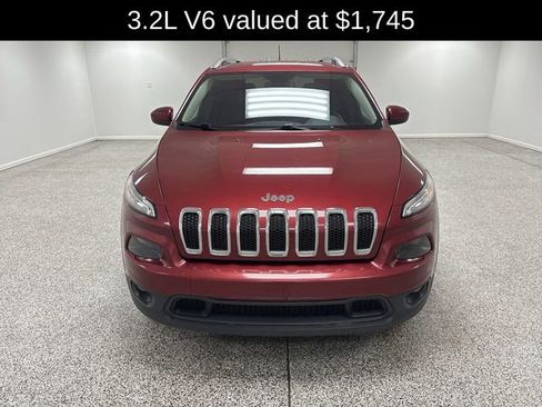 Used 2017 Jeep Cherokee Latitude w/ Cold Weather Group image 3