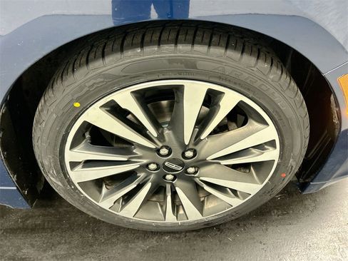 Used 2019 Lincoln MKZ Reserve image 8