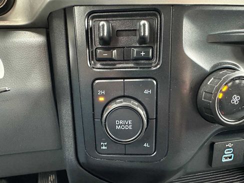 Used 2023 Ford F350 XLT w/ FX4 Off-Road Package image 29