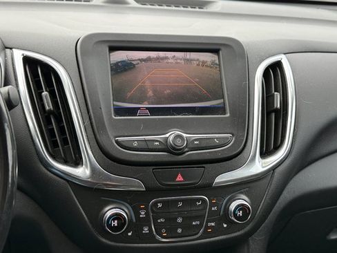 Used 2021 Chevrolet Equinox LT image 21