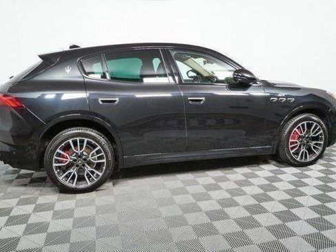 Used 2023 Maserati Grecale Modena AWD/4WD image 34