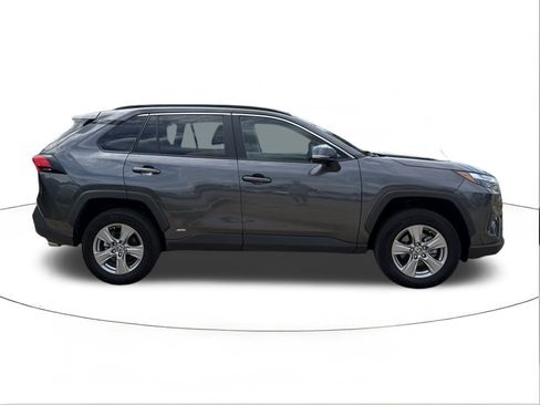 Used 2024 Toyota RAV4 XLE image 2