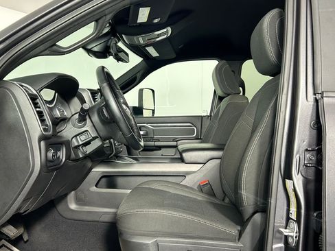 Used 2022 RAM 3500 Big Horn w/ Safety Group B image 30