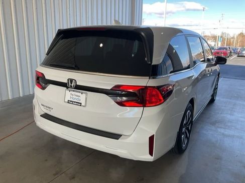 New 2026 Honda Odyssey EX-L image 25