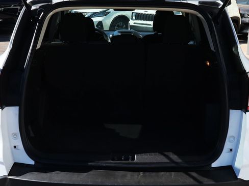 Used 2018 Ford Escape SE image 23