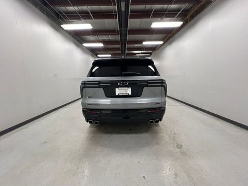 Certified 2025 Chevrolet Traverse RS w/ LPO, Floor Liner Package image 7