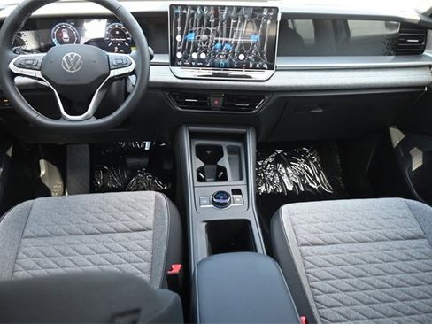 New 2025 Volkswagen Tiguan S image 7