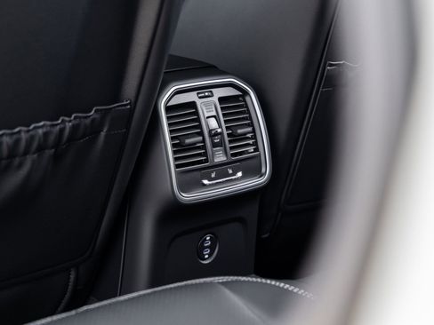 New 2026 Porsche Macan S image 41