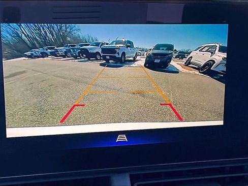 Used 2024 Chevrolet Trax LT image 14