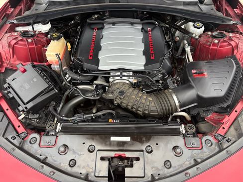 Used 2021 Chevrolet Camaro LT w/ Technology Package image 26