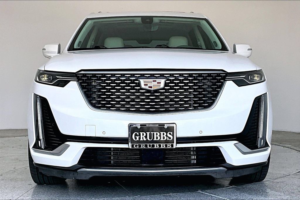Used 2020 Cadillac XT6 Premium Luxury FWD image 3