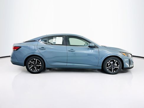 Used 2024 Nissan Sentra SV FWD image 10