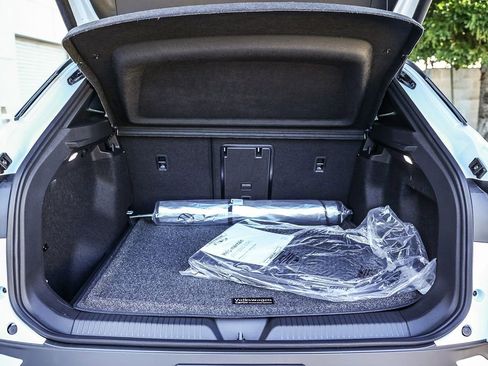 New 2026 Volkswagen ID.4 Pro S image 18